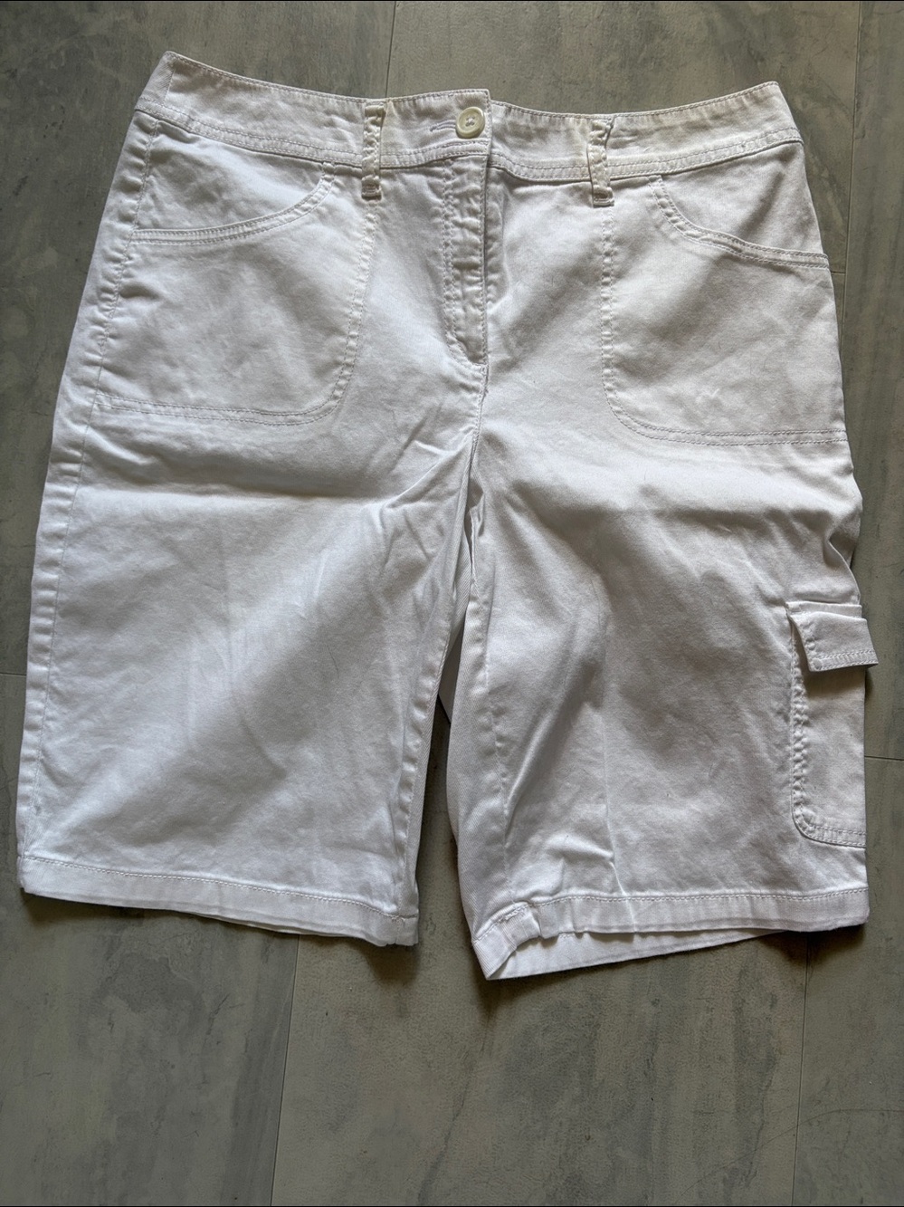 Chico's shorts  white  long shorts midrise  11 “ inseam  women’s size 0.5